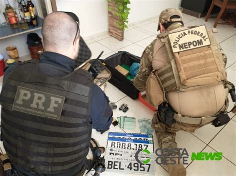 PF e PRF estouram depósito toneladas de maconha fuzis e pistolas