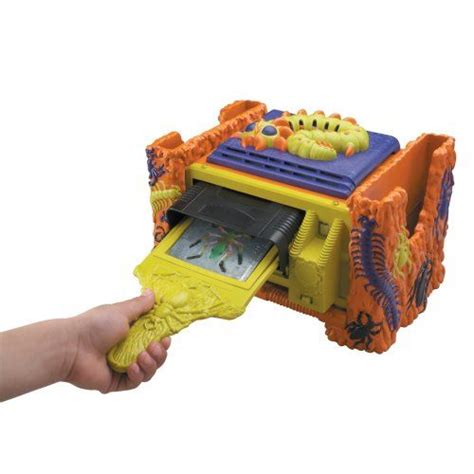 The Jakks Creepy Crawlers Bug Maker Transforms Slime To Bugs In No Time