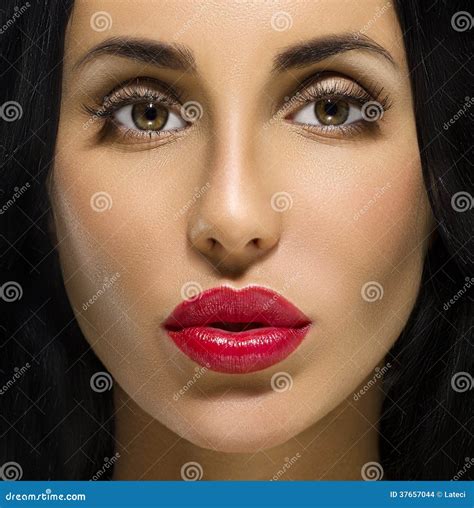 Portrait De Femme De Beauté Maquillage Professionnel Pour La Brune