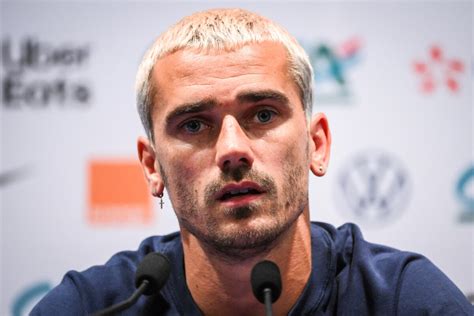 Photo Antoine Griezmann Conférence De Presse De Léquipe De France Dans Le Cadre De La