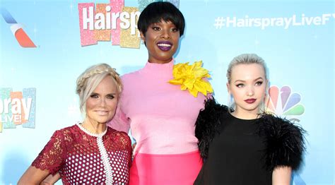 Jennifer Hudson Towers Over Her ‘hairspray Co Stars At Fyc Event