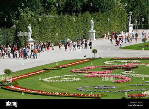 GARDENS OF THE SCHONBRUNN CASTLE, VIENNA, AUSTRIA Stock Photo - Alamy