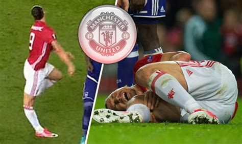 Man United News: Zlatan Ibrahimovic suffers worrying knee injury ...