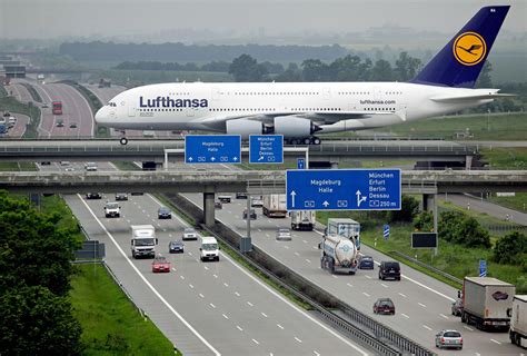 Leipzig-Halle Airport - StarJets