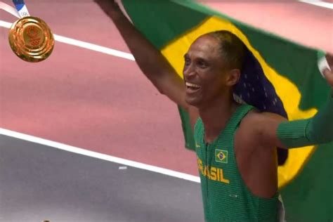 Alison Dos Santos Conquista Bronze No Atletismo Ofuxico