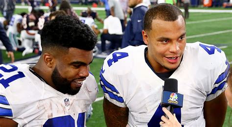 Dallas Cowboys Ezekiel Elliott Got Quarterback Dak Prescott An Amazing