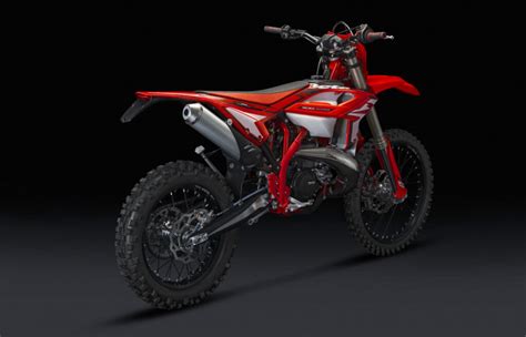 First Look Beta Rr Range Transmoto