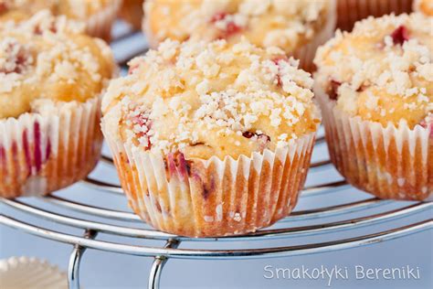 Muffiny Jogurtowe Z Rabarbarem I Kruszonk Smako Yki Bereniki