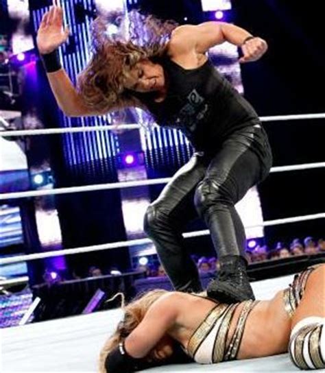 Smackdown The Funkadactyls Vs Aj Lee Tamina Snuka Tamina