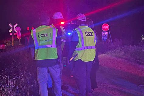 Florida Crash Involving Suv Crushed By Freight Train Leaves Five Dead