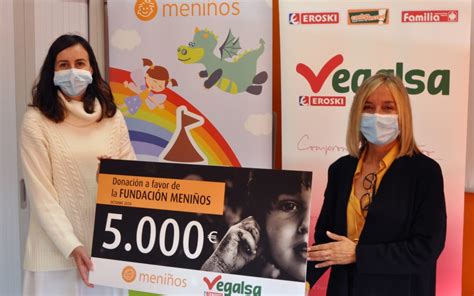 Fundación Meniños recibe donación de Vegalsa Eroski para familias con