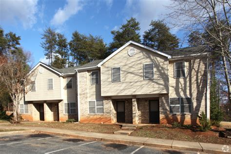 Laurel Oaks - Apartments in Greensboro, NC | Apartments.com