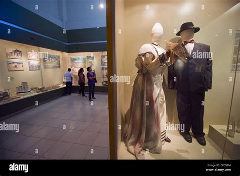 Museum interior san salvador hi-res stock photography and images - Alamy