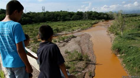 El Derrame De ácido Sulfúrico Que Tornó Naranja Al Río Sonora En México Bbc News Mundo