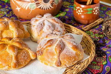 Ricette Dal Mondo Pan De Muerto Eurologos Milano