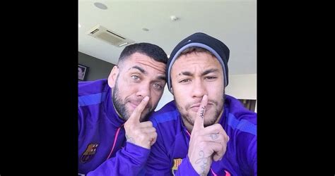 Foto Daniel Alves N O Ter Ajuda De Neymar Dessa Vez Para Pagar Fian A