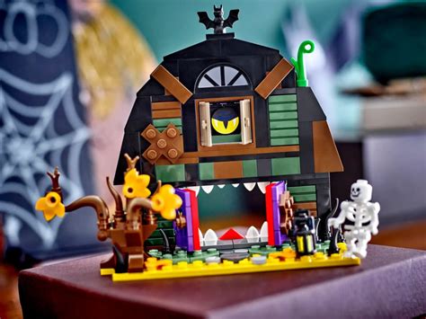 10 Spookiest Halloween Lego Sets The Mary Sue