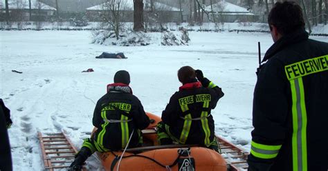 Rheinberg Xanten Feuerwehr warnt vor dem Betreten von Eisflächen