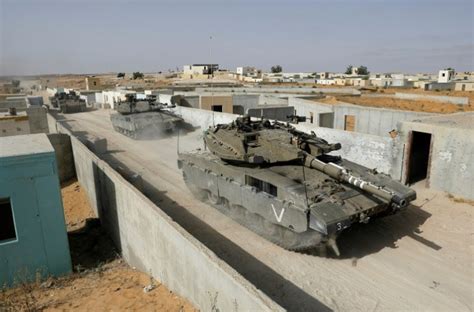 Israeli Army Unveils New Dual Use Tank Breitbart