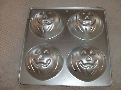 Jack O Lantern Cake Pan By Wilton Mini Cakes Ebay