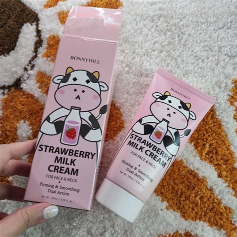 Bonnyhill Skincare Bonnyhill Strawberry Milk Cream Firming