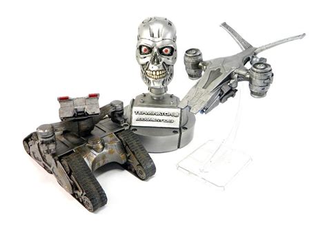 REVIEW: NECA Terminator 2 "Hunter Killer" Cinemachines | Figures.com