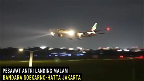 Spesial Nonton Pesawat Terbang Antri Landing Malam Di Bandara