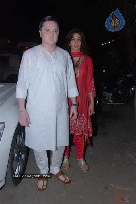 Bolly Celebs At Shilpa Shetty Diwali Party Photo 21 Of 81