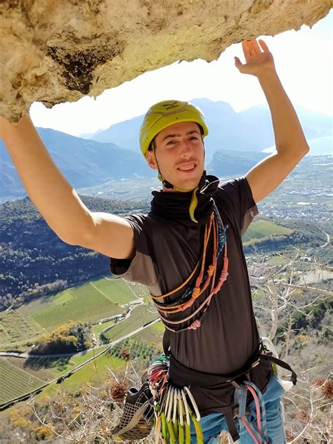 Il Mondo Parallelo Di Aki Monte Pubel Croce Di San Francesco