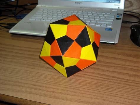 Origami Icosahedron Via Triangle Edge Modules