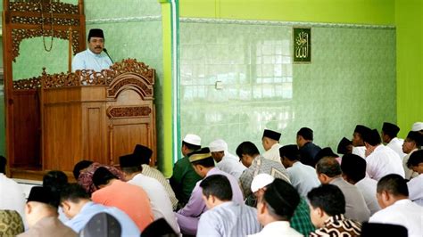 Teks Khutbah Jumat Paling Bagus Singkat Dan Menyentuh Hati Jemaah