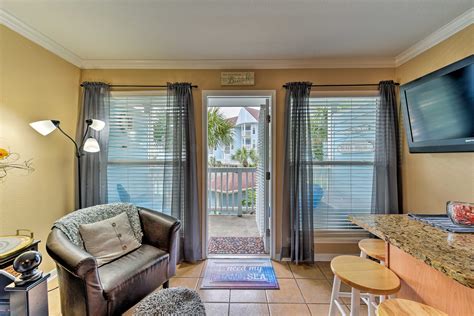 Beachfront Galveston Vacation Rental w/ Pool! | Evolve