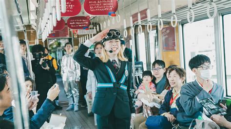 大阪・関西万博の開催まであと1年！ 特別ルートで沿線をつなぐ、イマーシブ列車「expo Train 阪急号」イベントリポート 人間編集部