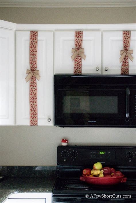 Garland On Top Of Kitchen Cabinets 15 Festive Ways To Decorate Your