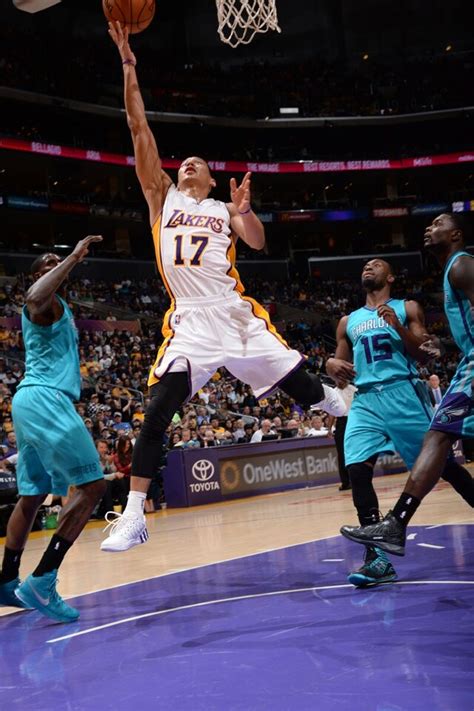 Lakers vs. Hornets 11/9/14 Photo Gallery | NBA.com