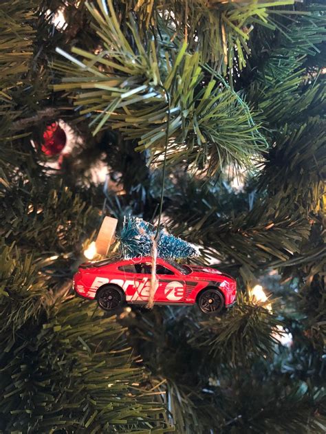 Ford Mustang Gt 18 Red Carrying Christmas Tree Christmas Ornament Hot Wheel Etsy Hot Wheel