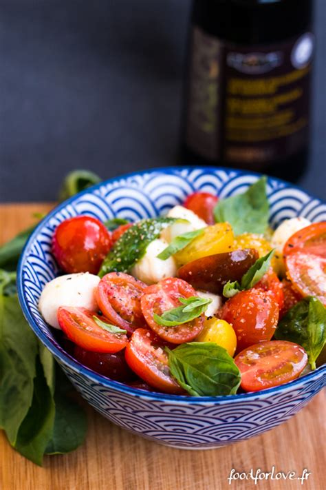 Salade De Tomates Multicolores Mozzarella Et Basilic Food For Love