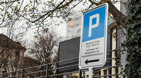 Parkpl Tze F R Lieferwagen Und Werkstattfahrzeuge Stadt Sg Ch