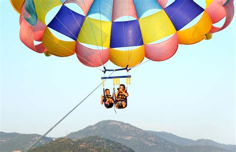 Parasailing Boracay Tandem – Boracay Activities 2022 | ViajeRoyale