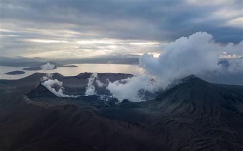 PHOTONEWS: Day 10, Jan. 21, 2020: TAAL VOLCANO ERUPTION- ‘Recharging ...