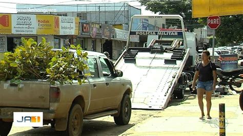 Homem Morre Ap S Passar Mal Enquanto Dirigia E Bater O Carro Em