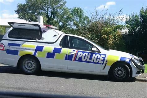 Sunlive Police Raid Papamoa And Mount Properties The Bay S News First