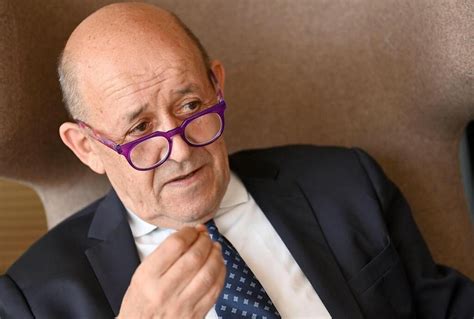 Entretien Jean Yves Le Drian On Veut Cr Er Une Forme De R Flexe