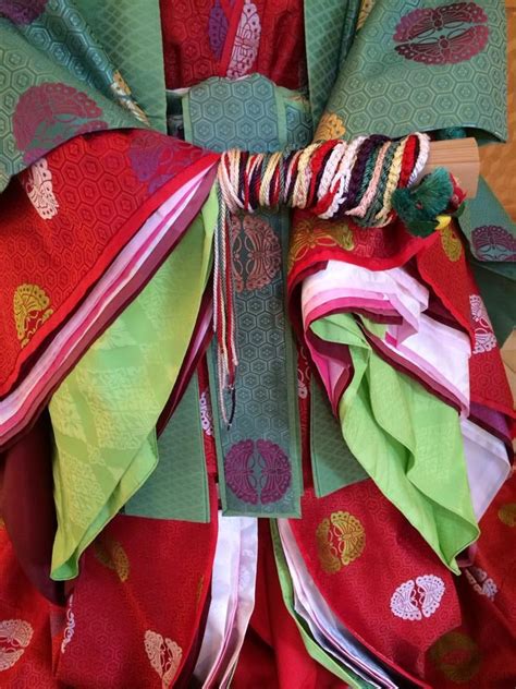 A Close Up Of The Layers Of Junihitoe Japanese Outfits Heian Era