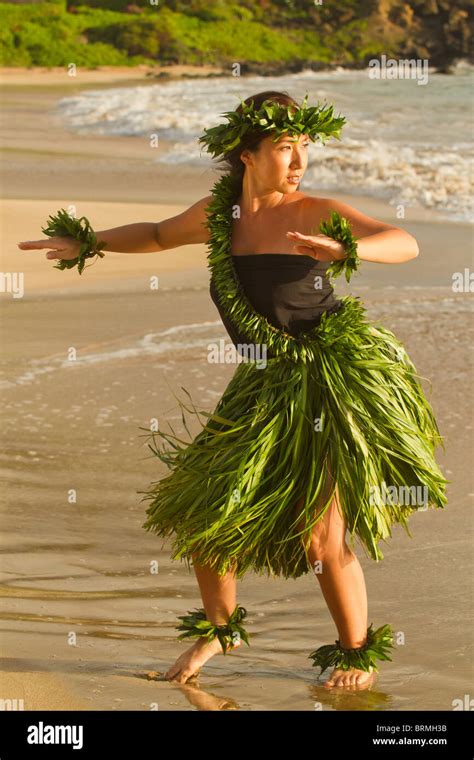 Hula Hi Res Stock Photography And Images Alamy