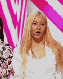 Bubble But Blonde GIFs Tenor