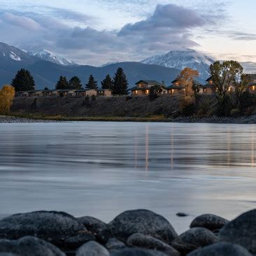 Yellowstone Lodging | Official Website | Yellowstone Valley Lodge