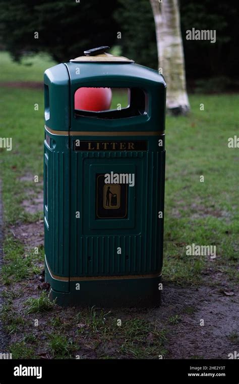 Green Bin In Front Of Red Bin Hi Res Stock Photography And Images Alamy