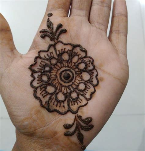 Easy Mehndi Designs On Palm