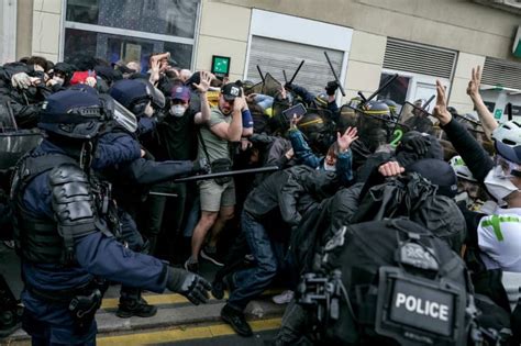 Manifestation Du Er Mai Paris Personnes En Garde Vue